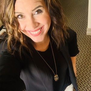 Meet your Posher, Jennifer